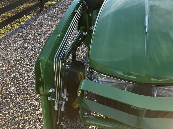 Image of John Deere 3038E equipment image 4
