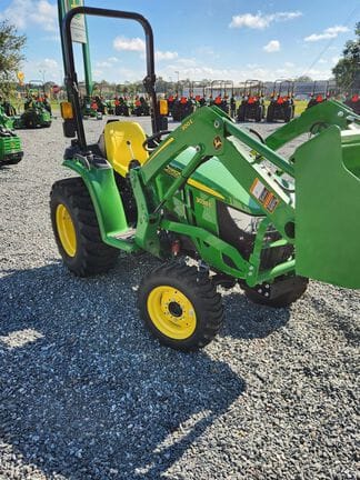 Main image John Deere 3038E