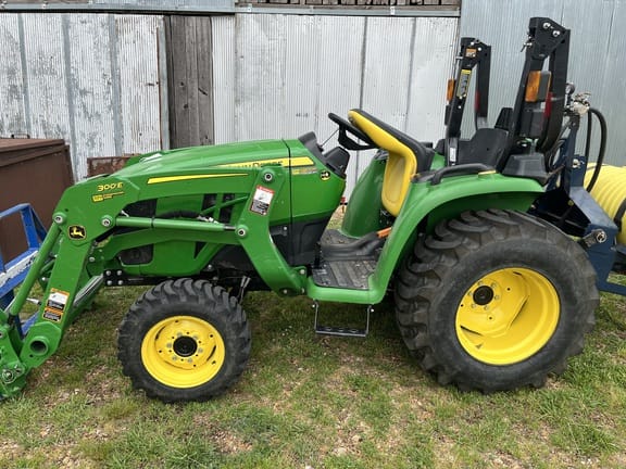 2022 John Deere 3038E Equipment Image0