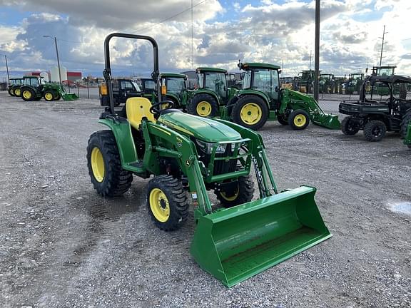 Image of John Deere 3038E equipment image 4