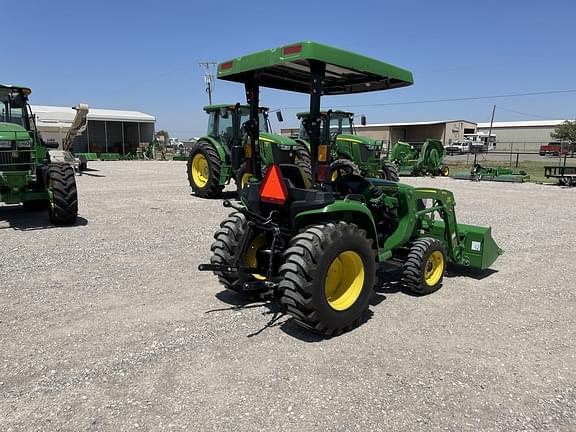 Image of John Deere 3038E equipment image 4