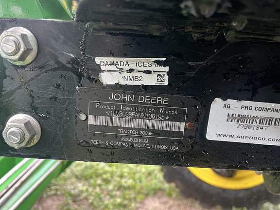 Image of John Deere 3038E equipment image 2