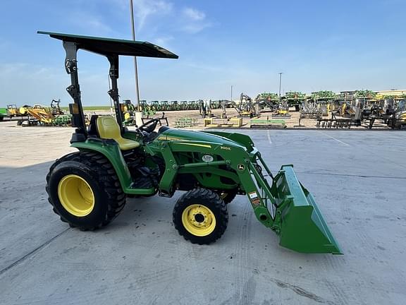 Image of John Deere 3038E equipment image 2