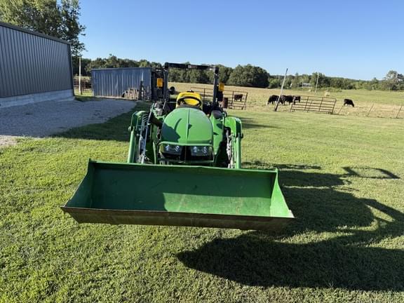 Image of John Deere 3038E equipment image 2