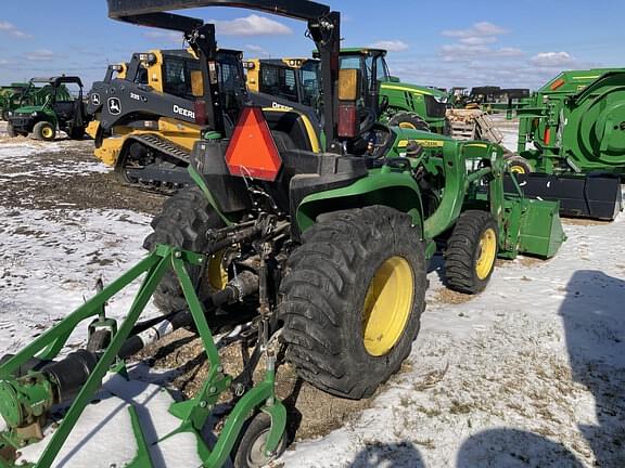 Image of John Deere 3038E equipment image 4