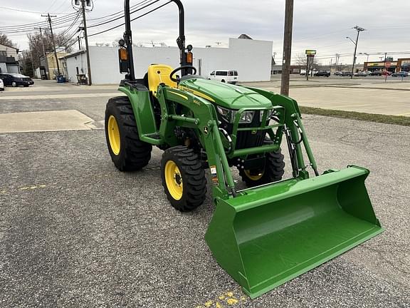 Image of John Deere 3038E equipment image 1