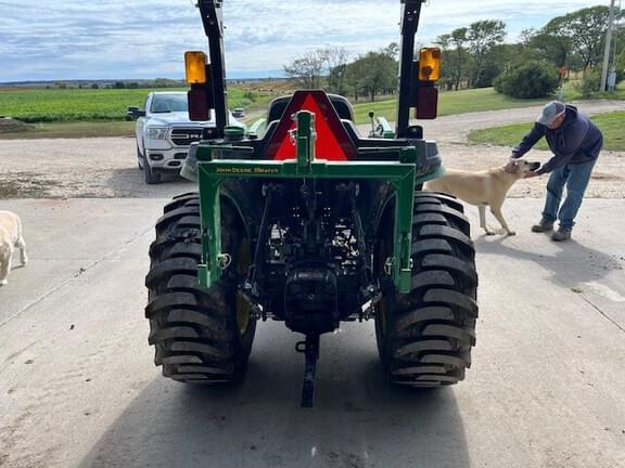 Image of John Deere 3038E equipment image 2