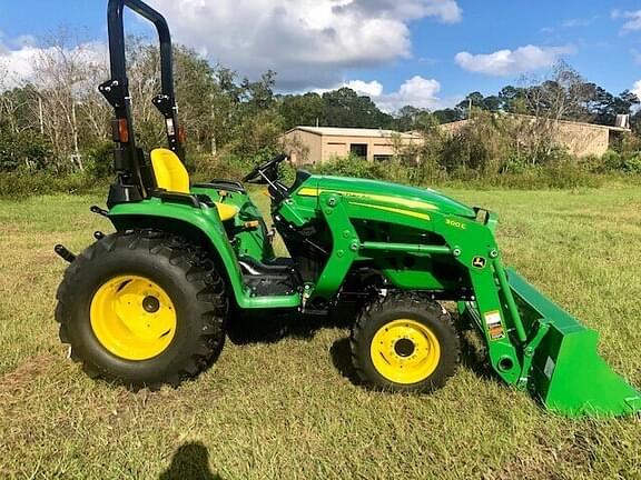 Image of John Deere 3038E equipment image 2