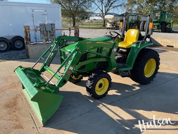 Image of John Deere 3038E equipment image 1