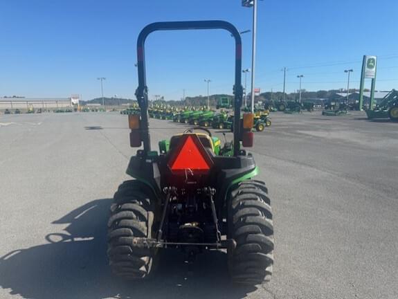 Image of John Deere 3038E equipment image 3