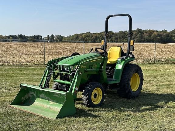 Image of John Deere 3038E equipment image 2