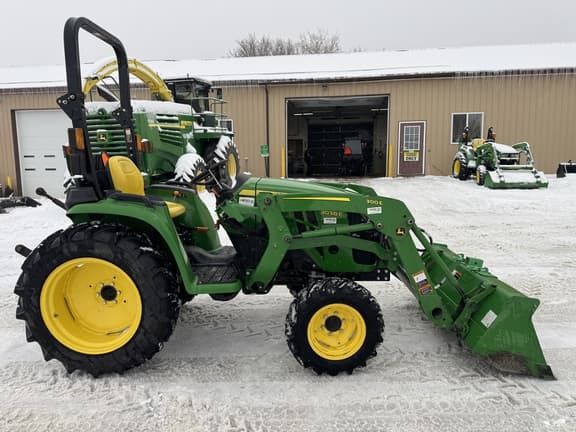 Image of John Deere 3038E equipment image 2