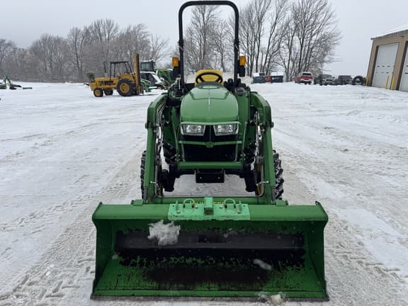 Image of John Deere 3038E equipment image 1