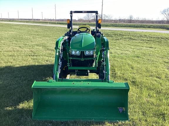 Image of John Deere 3038E equipment image 1