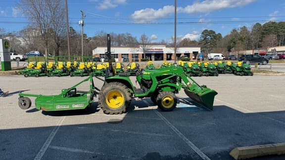 Image of John Deere 3038E equipment image 3