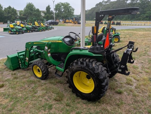 Image of John Deere 3038E equipment image 3