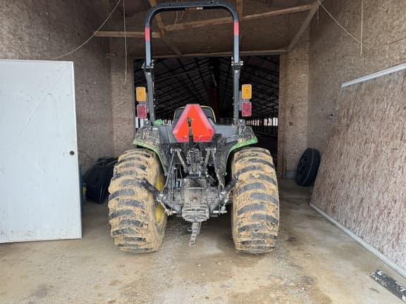 Image of John Deere 3038E equipment image 1