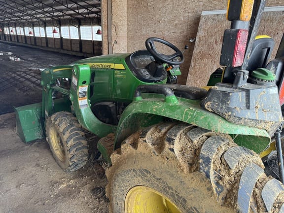 2022 John Deere 3038E Equipment Image0