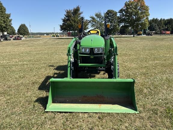 Image of John Deere 3038E equipment image 2