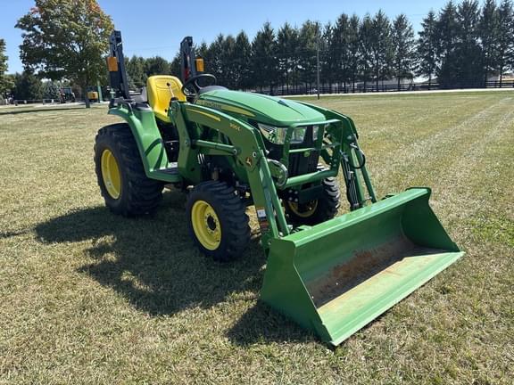 Image of John Deere 3038E equipment image 3
