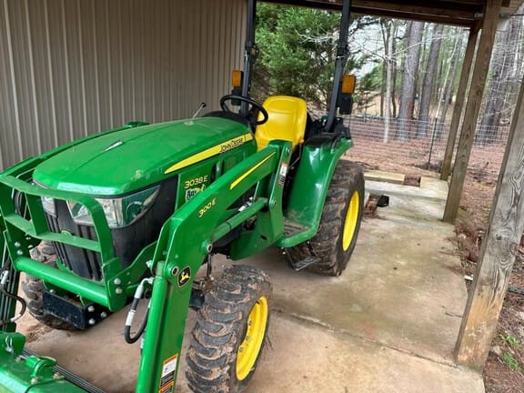Main image John Deere 3038E