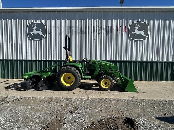 Image of John Deere 3038E equipment image 2