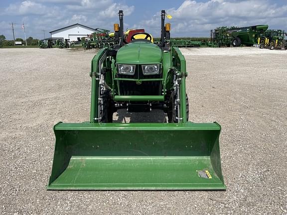 Image of John Deere 3038E equipment image 1