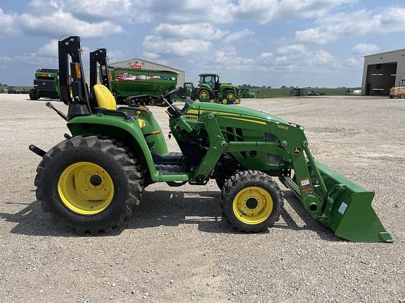 Image of John Deere 3038E equipment image 3