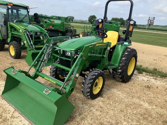 2022 John Deere 3038E Equipment Image0