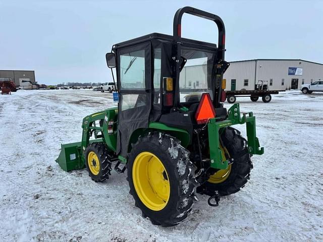 Image of John Deere 3038E equipment image 3