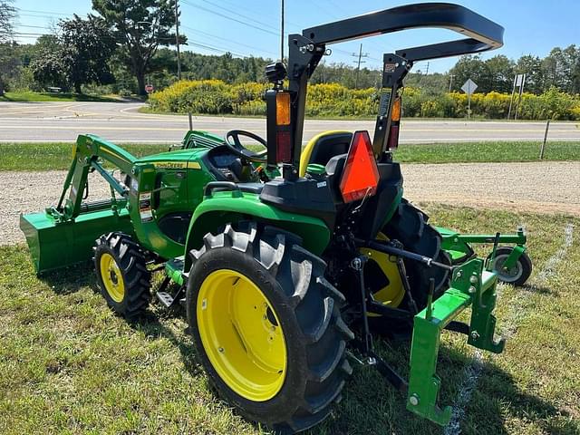 Image of John Deere 3038E equipment image 3