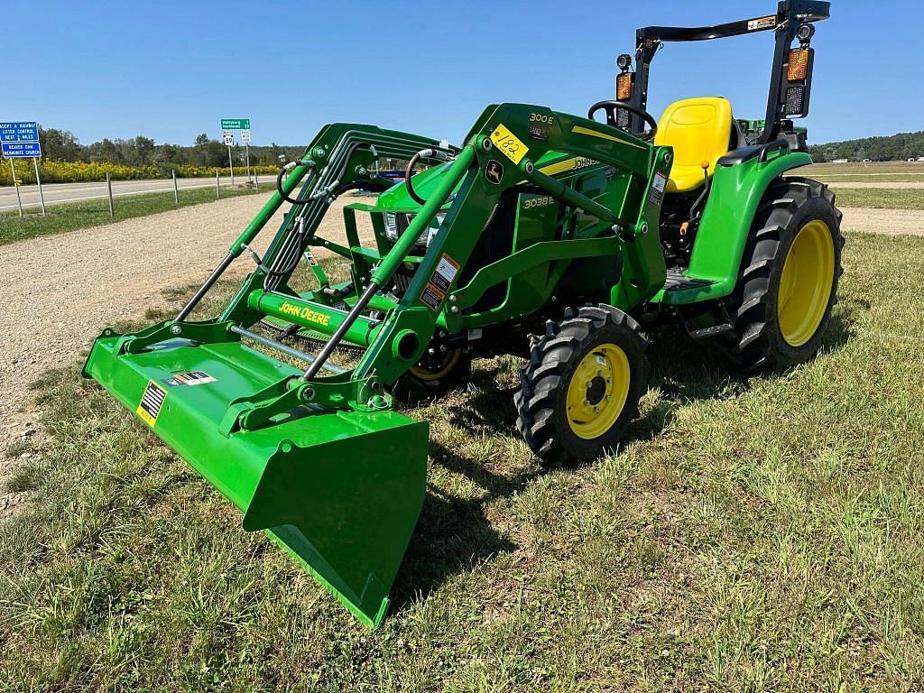 Image of John Deere 3038E Primary image