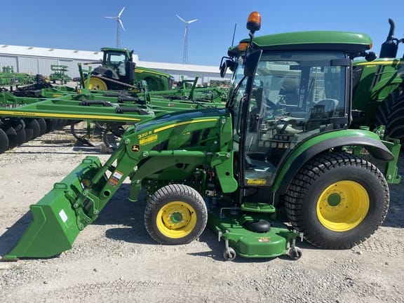 Main image John Deere 3039R