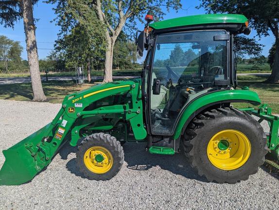 Image of John Deere 3039R Primary image