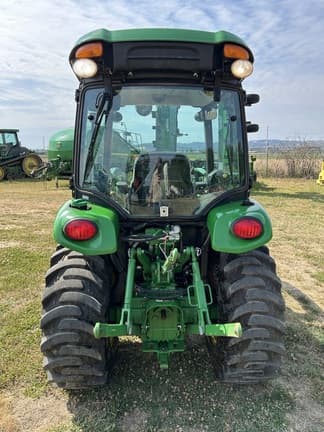 Image of John Deere 3039R equipment image 2