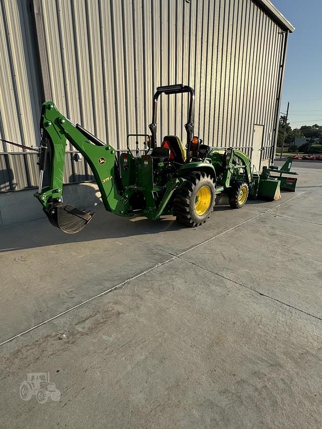 Image of John Deere 3039R equipment image 1