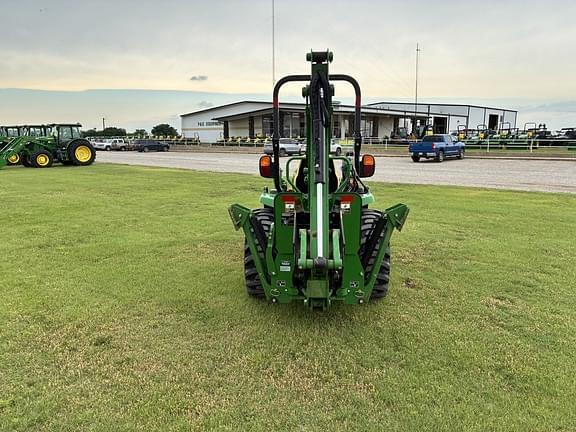 Image of John Deere 3039R equipment image 3