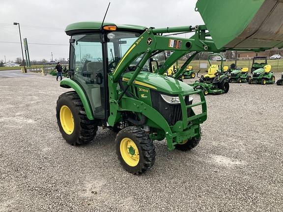 Image of John Deere 3039R equipment image 4