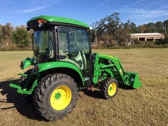 Image of John Deere 3039R equipment image 3