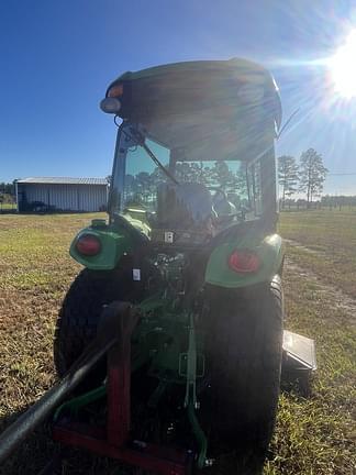 Image of John Deere 3039R equipment image 3