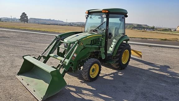 Image of John Deere 3039R equipment image 1