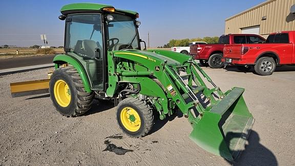 Image of John Deere 3039R equipment image 1