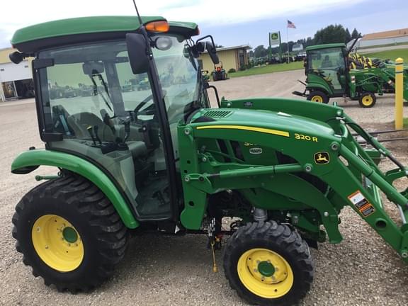 Image of John Deere 3039R equipment image 2