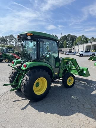 Image of John Deere 3039R equipment image 4