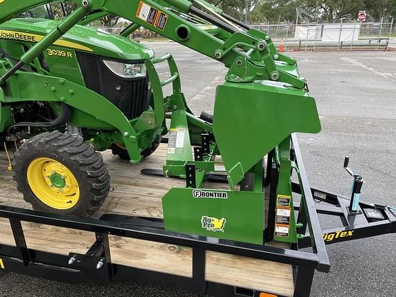 Main image John Deere 3039R 24