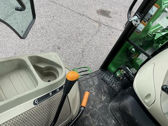 Main image John Deere 3039R 7