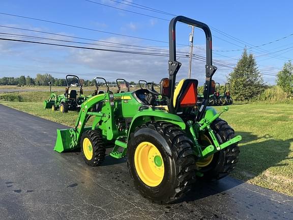 Image of John Deere 3039R Image 1