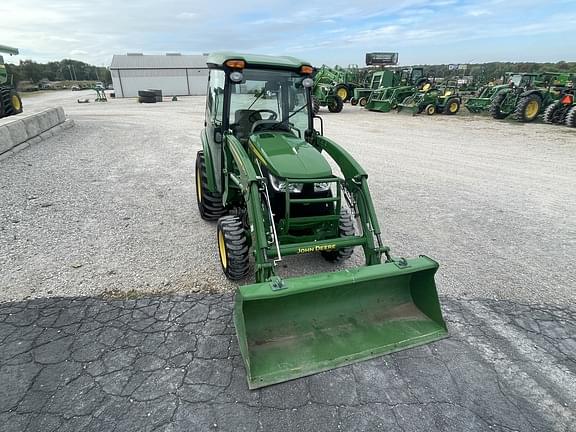 Image of John Deere 3039R equipment image 3