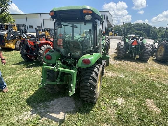 Image of John Deere 3039R equipment image 4