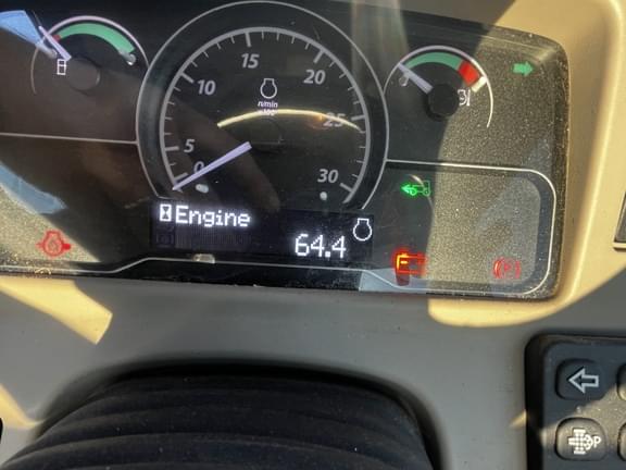 Image of John Deere 3039R equipment image 1